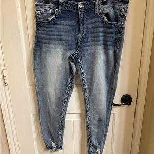 DENIM | DISTRESS | VIRGO | ANKLE | SKINNY | WORN
